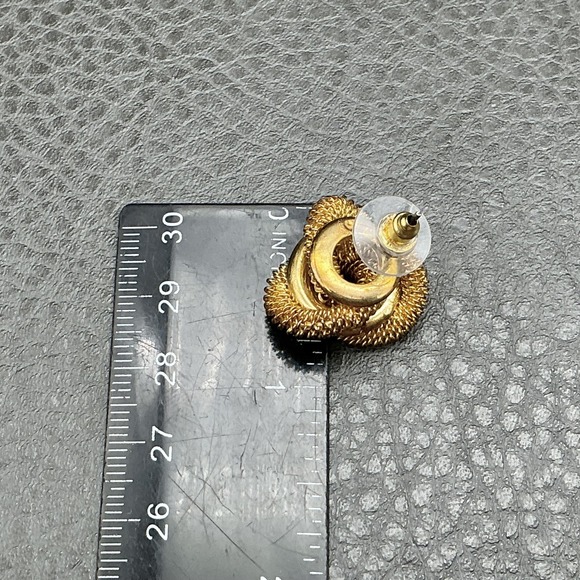 Vintage Gold Tone Knot Mesh‎ Stud Earrings Textured Metal Statement Jewelry Gift - Picture 7 of 7